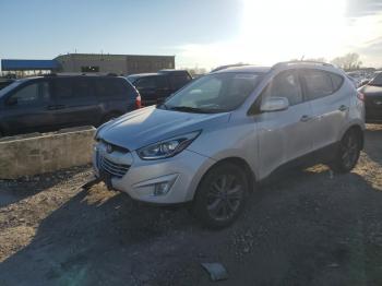  Salvage Hyundai TUCSON