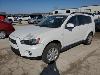  Salvage Mitsubishi Outlander