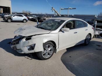  Salvage Nissan Altima