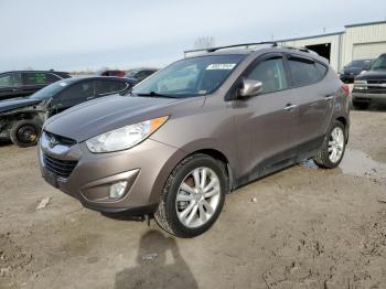  Salvage Hyundai TUCSON