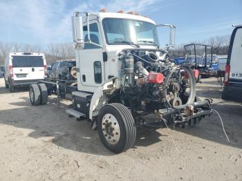  Salvage Peterbilt 325