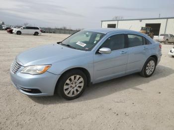  Salvage Chrysler 200