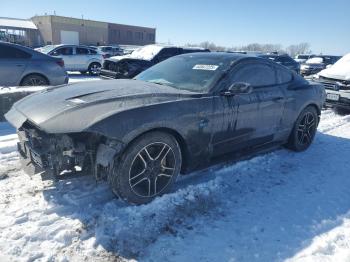  Salvage Ford Mustang