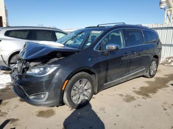  Salvage Chrysler Pacifica