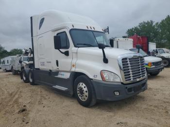  Salvage Freightliner Cascadia 1