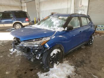  Salvage Nissan Kicks