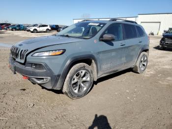  Salvage Jeep Cherokee