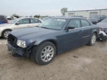  Salvage Chrysler 300