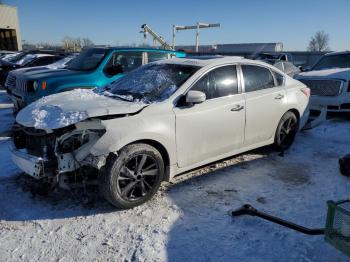  Salvage Nissan Altima