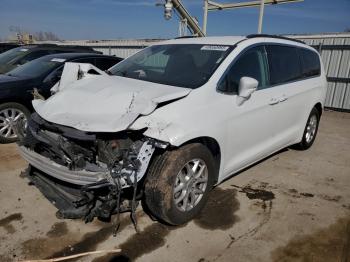  Salvage Chrysler Pacifica