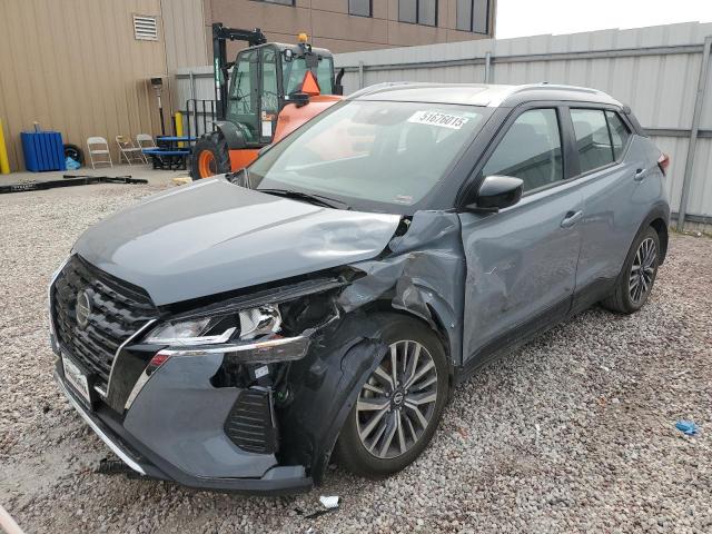  Salvage Nissan Kicks