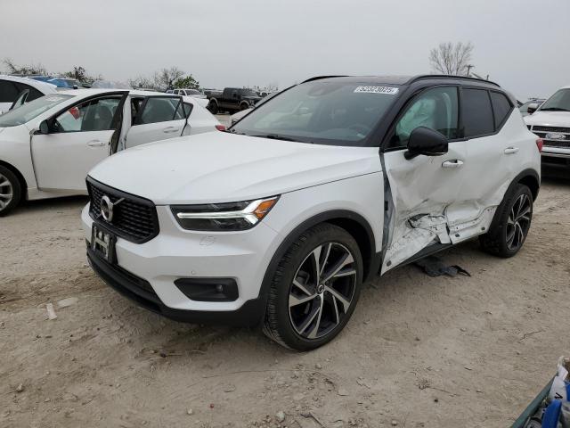  Salvage Volvo XC40