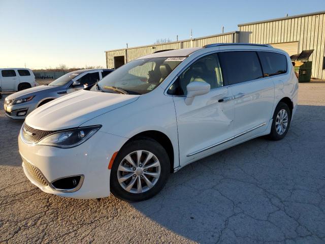  Salvage Chrysler Pacifica