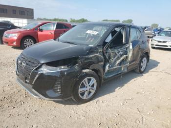  Salvage Nissan Kicks