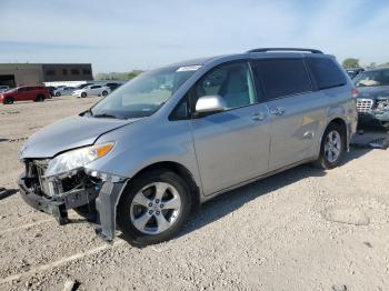  Salvage Toyota Sienna