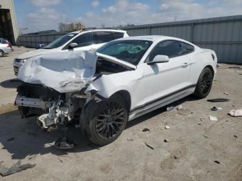  Salvage Ford Mustang