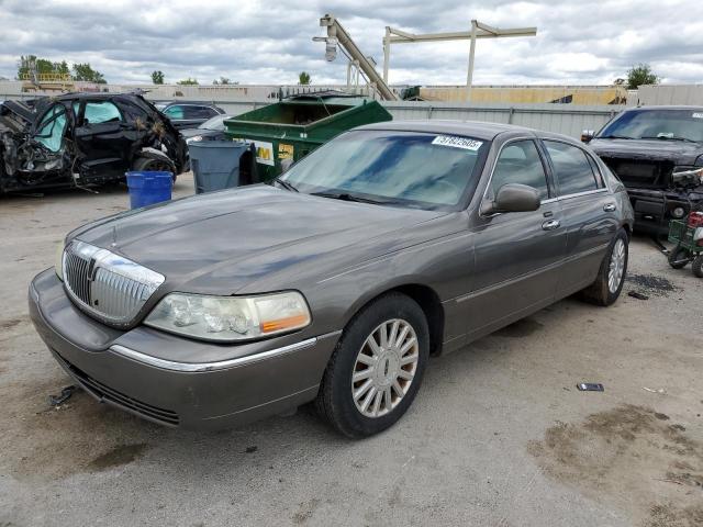  Salvage Lincoln Towncar