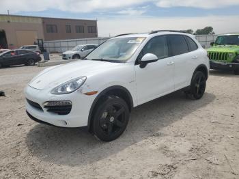  Salvage Porsche Cayenne
