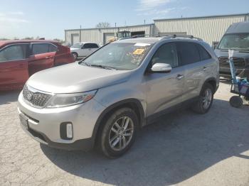  Salvage Kia Sorento
