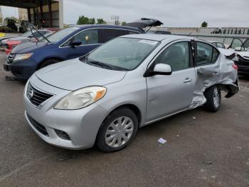  Salvage Nissan Versa
