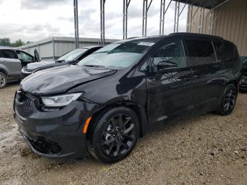  Salvage Chrysler Pacifica