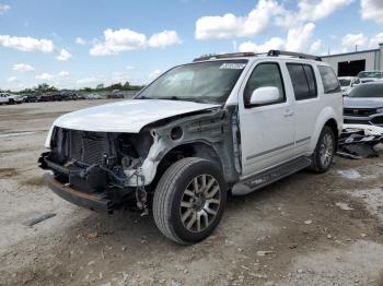  Salvage Nissan Pathfinder