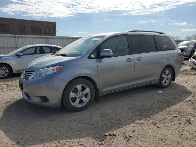  Salvage Toyota Sienna