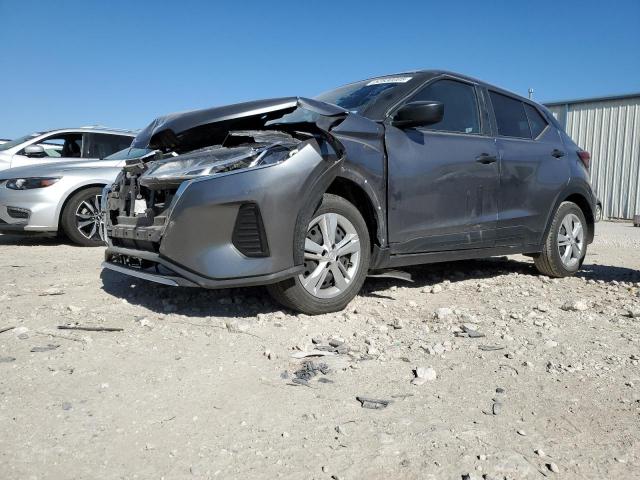  Salvage Nissan Kicks