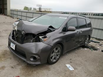  Salvage Toyota Sienna