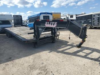 Salvage Elit Trailer