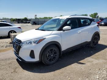 Salvage Nissan Kicks
