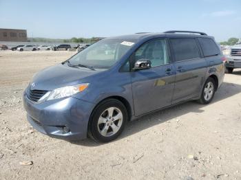  Salvage Toyota Sienna