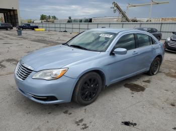  Salvage Chrysler 200