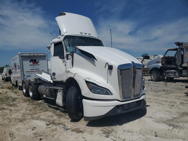  Salvage Kenworth T680