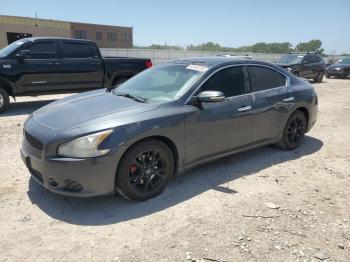  Salvage Nissan Maxima