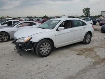  Salvage Chrysler 200