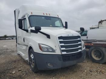  Salvage Freightliner Cascadia 1