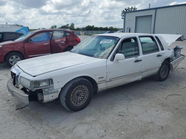 Salvage Lincoln Towncar