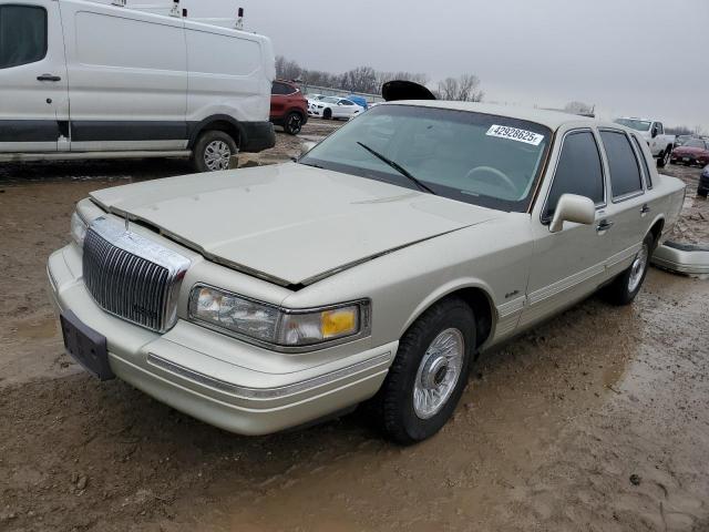  Salvage Lincoln Towncar