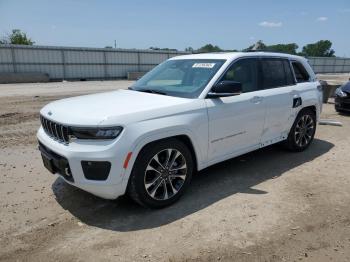  Salvage Jeep Grand Cherokee