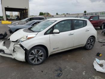  Salvage Nissan LEAF