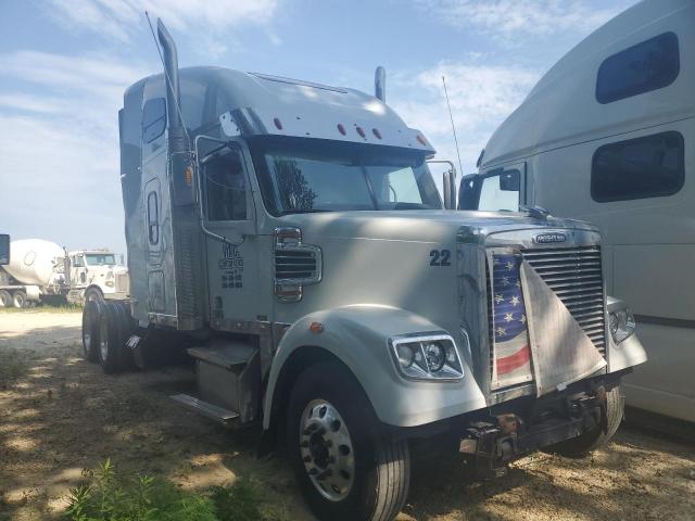  Salvage Freightliner 122sd