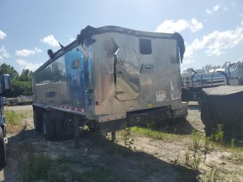  Salvage East Dumptailer