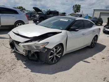  Salvage Nissan Maxima