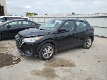  Salvage Nissan Kicks Play