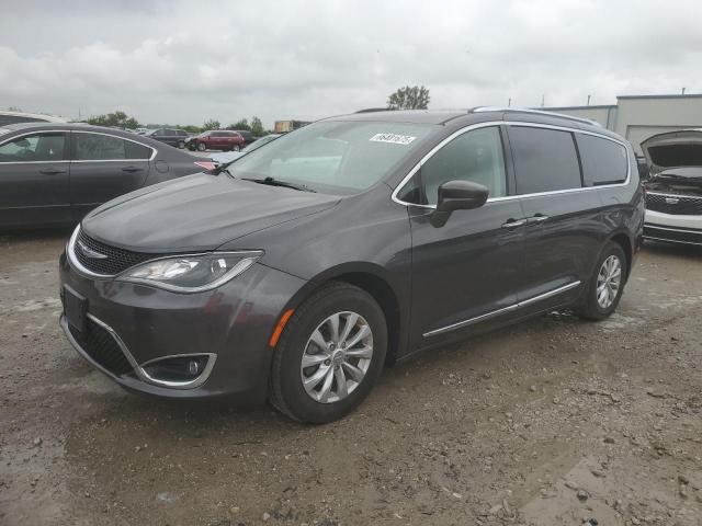 Salvage Chrysler Pacifica