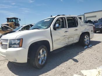 Salvage Chevrolet Avalanche