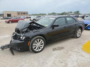  Salvage Chrysler 300