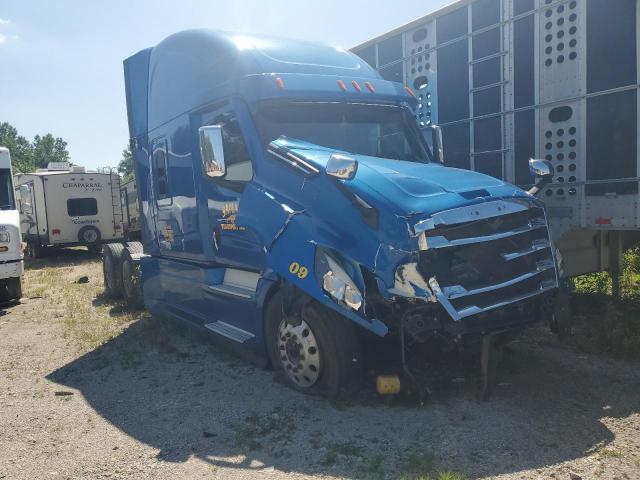  Salvage Freightliner Cascadia 1