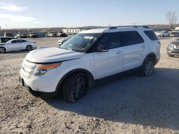  Salvage Ford Explorer
